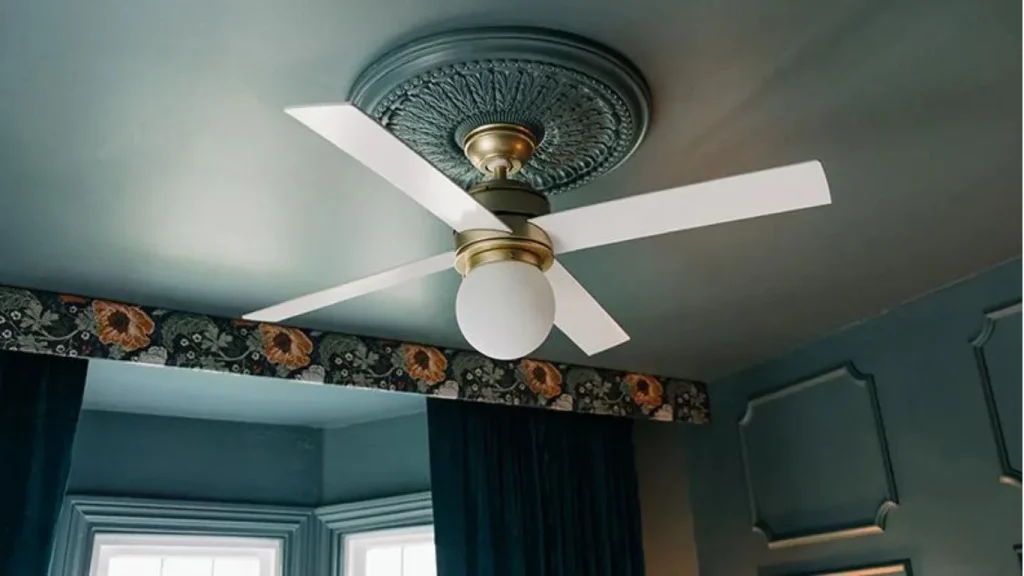 Optimizing Comfort: Which Way Should Your Ceiling Fan Turn in Winter?