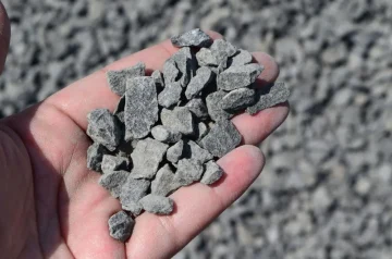 Choosing the Right Size Gravel for Your Driveway