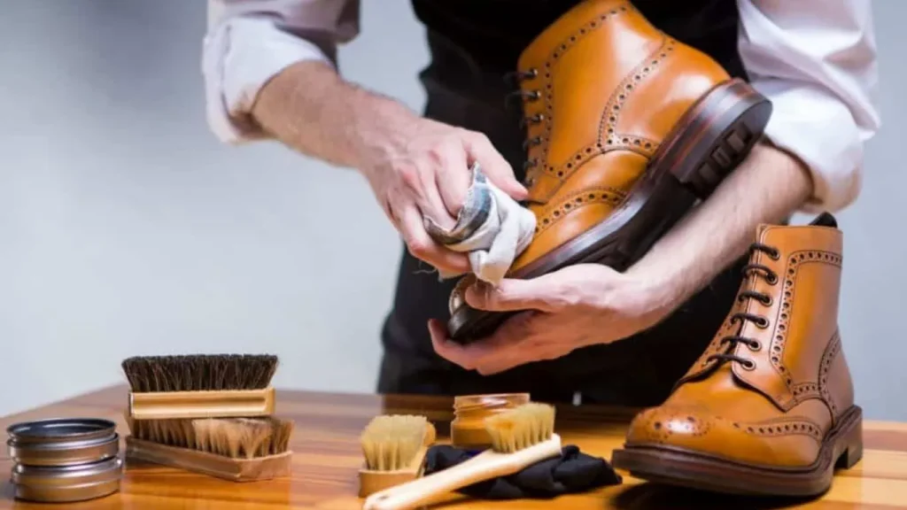 How to Apply Leather Conditioner: Step-by-Step Guide for Long-Lasting Leather Care