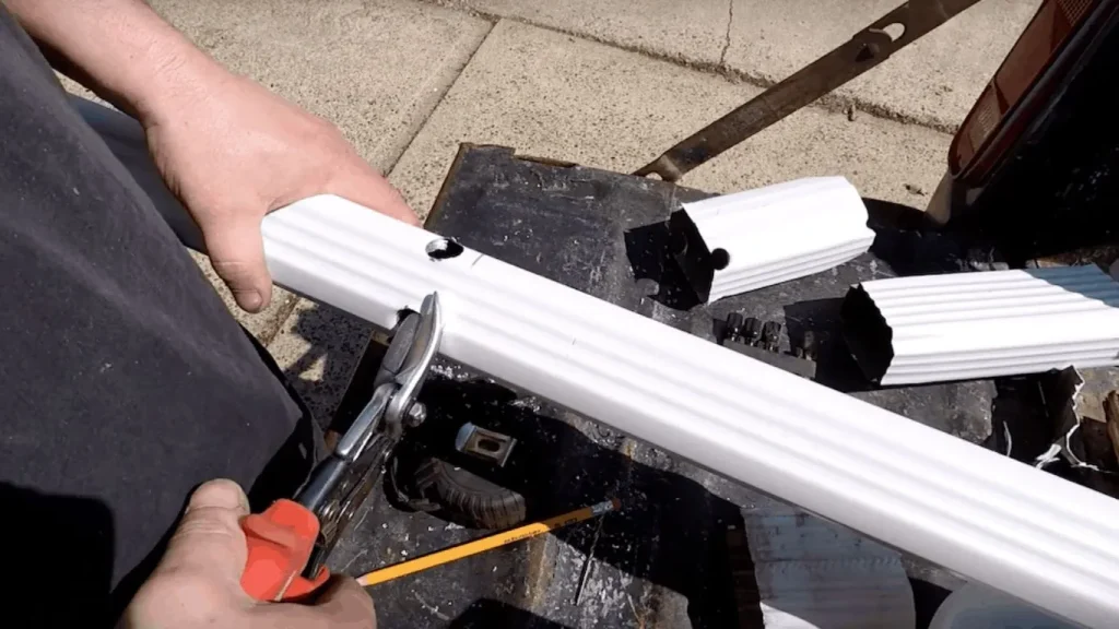 How to Cut Aluminum Rain Gutters: A Step-by-Step Guide for Perfect Results